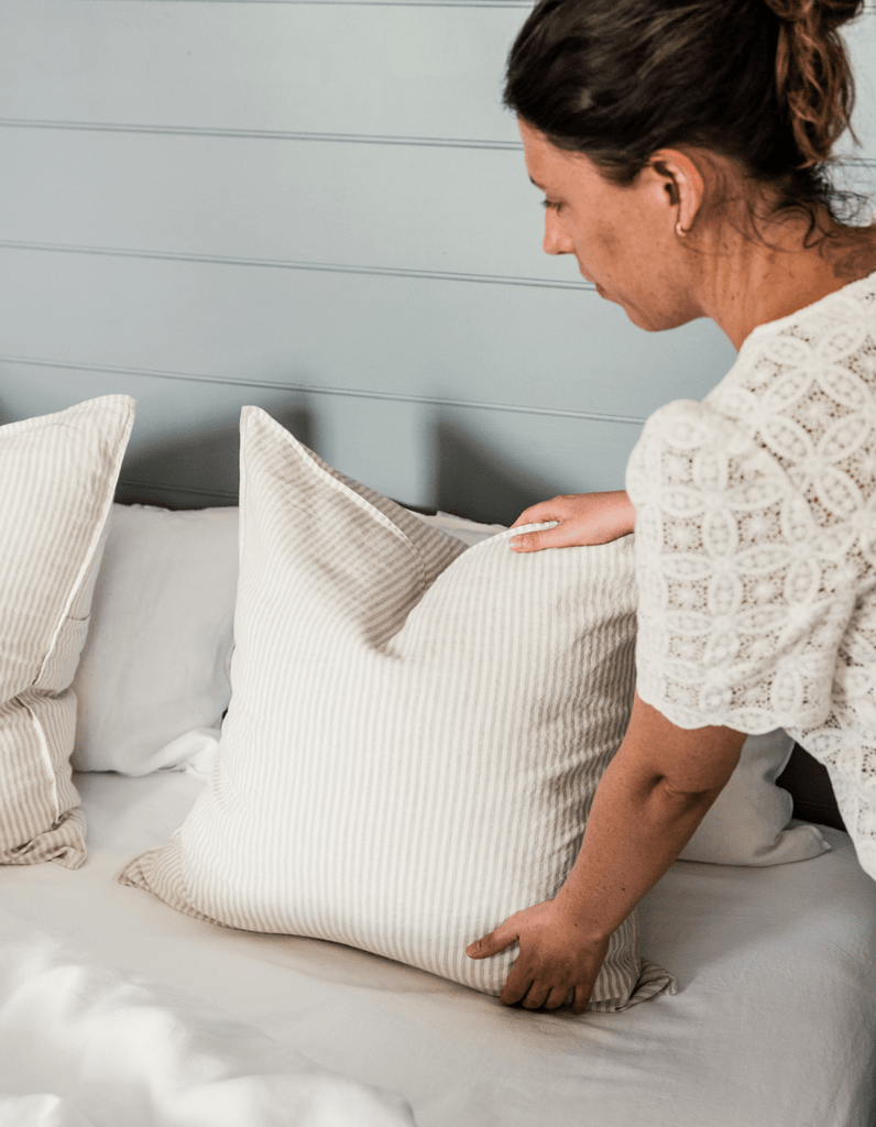 Linen Fitted Sheet - White - Salt Living