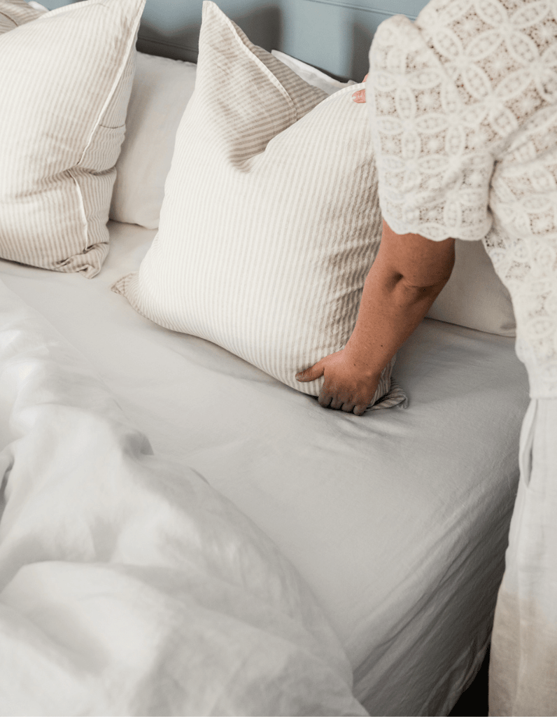 Linen Fitted Sheet - White - Salt Living