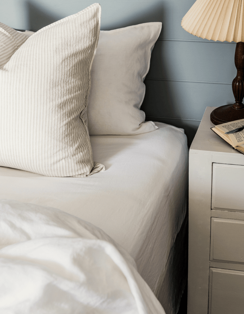Linen Fitted Sheet - White - Salt Living